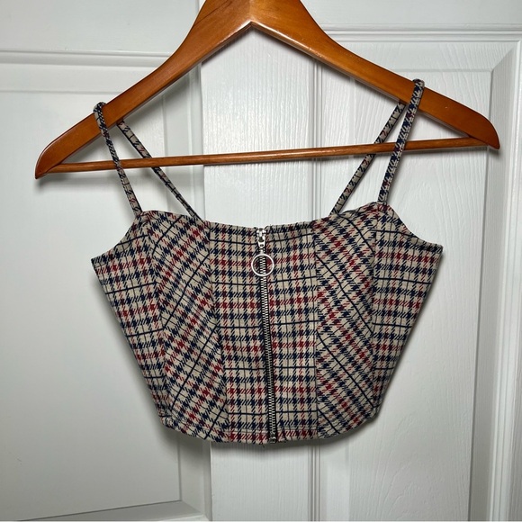 Urban Outfitters Front Zipper Close Crop Top - Picture 1 of 5